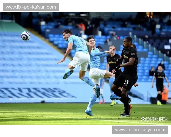 绿野上的艺术对决：曼城与巴萨2015，一场载入史册的足球交响曲